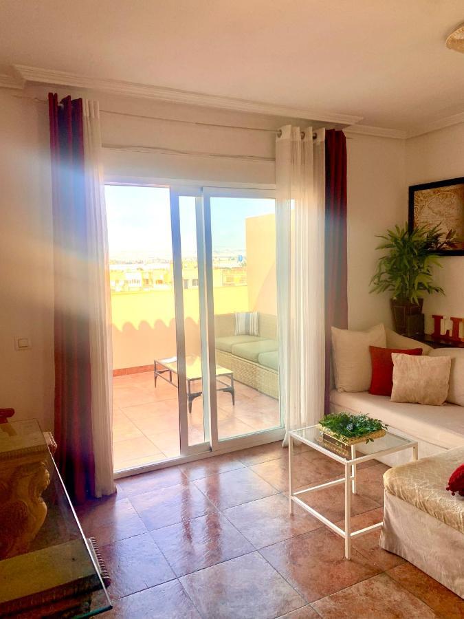 Atico Deluxe Entre Centro Y Playa Salinas Con Terraza, Wifi, Piscina Climatizada, Gym, Sauna Y Garaje -Smart Tv Roquetas de Mar Kültér fotó