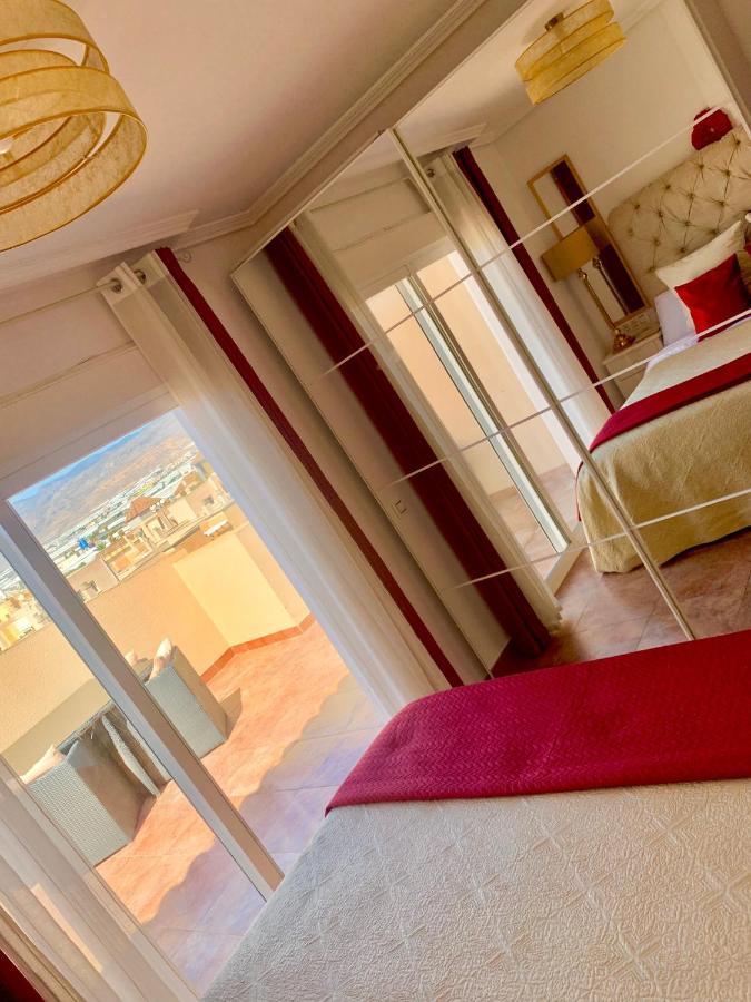 Atico Deluxe Entre Centro Y Playa Salinas Con Terraza, Wifi, Piscina Climatizada, Gym, Sauna Y Garaje -Smart Tv Roquetas de Mar Kültér fotó