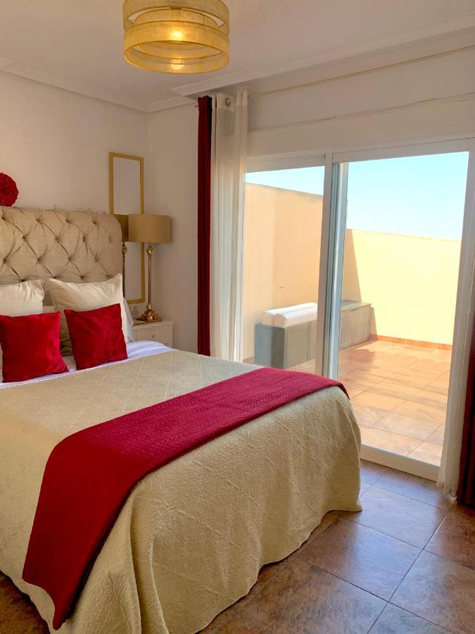 Atico Deluxe Entre Centro Y Playa Salinas Con Terraza, Wifi, Piscina Climatizada, Gym, Sauna Y Garaje -Smart Tv Roquetas de Mar Kültér fotó