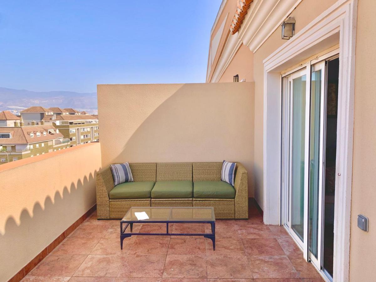 Atico Deluxe Entre Centro Y Playa Salinas Con Terraza, Wifi, Piscina Climatizada, Gym, Sauna Y Garaje -Smart Tv Roquetas de Mar Kültér fotó