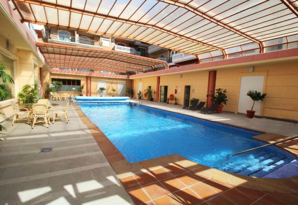 Atico Deluxe Entre Centro Y Playa Salinas Con Terraza, Wifi, Piscina Climatizada, Gym, Sauna Y Garaje -Smart Tv Roquetas de Mar Kültér fotó