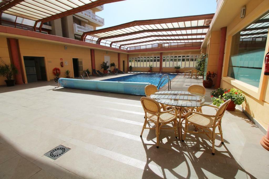 Atico Deluxe Entre Centro Y Playa Salinas Con Terraza, Wifi, Piscina Climatizada, Gym, Sauna Y Garaje -Smart Tv Roquetas de Mar Kültér fotó